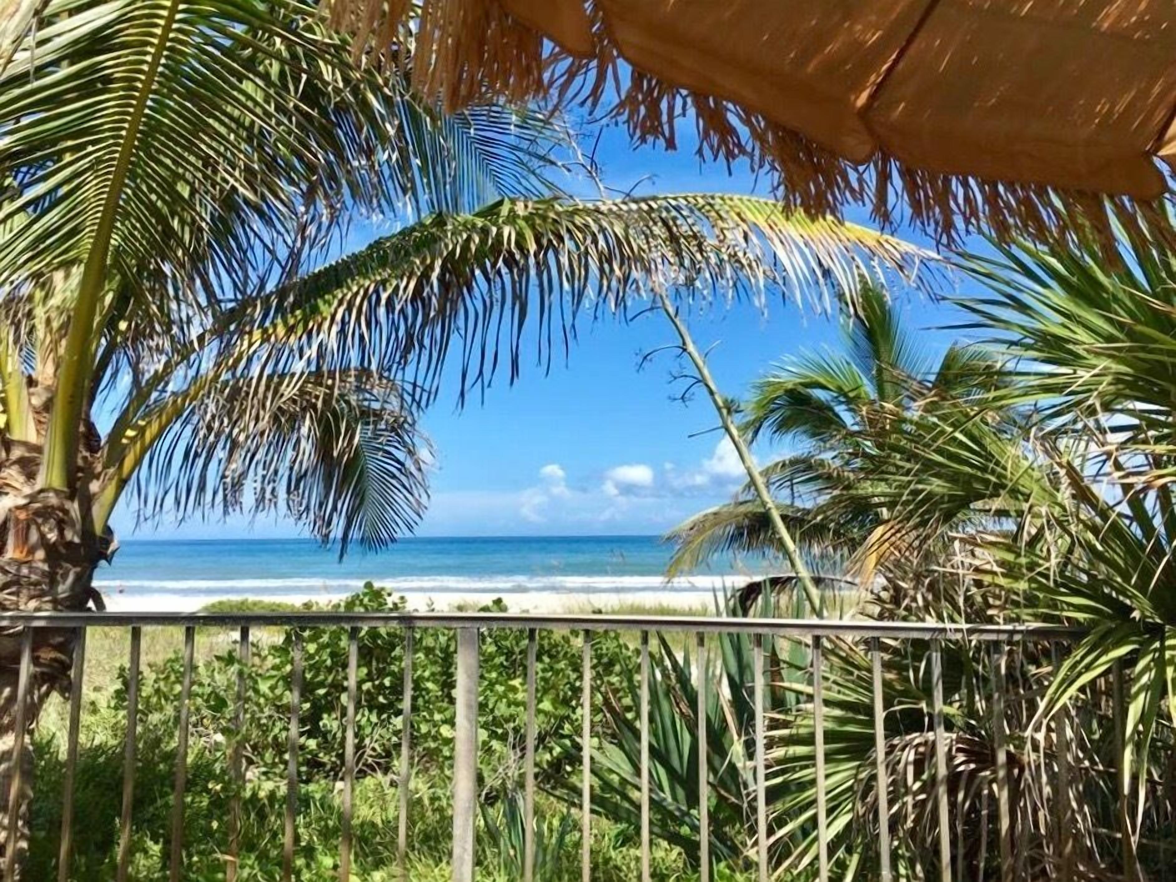 4 Smart Couple Hotels Near Lori Wilson Park Worth Booking
