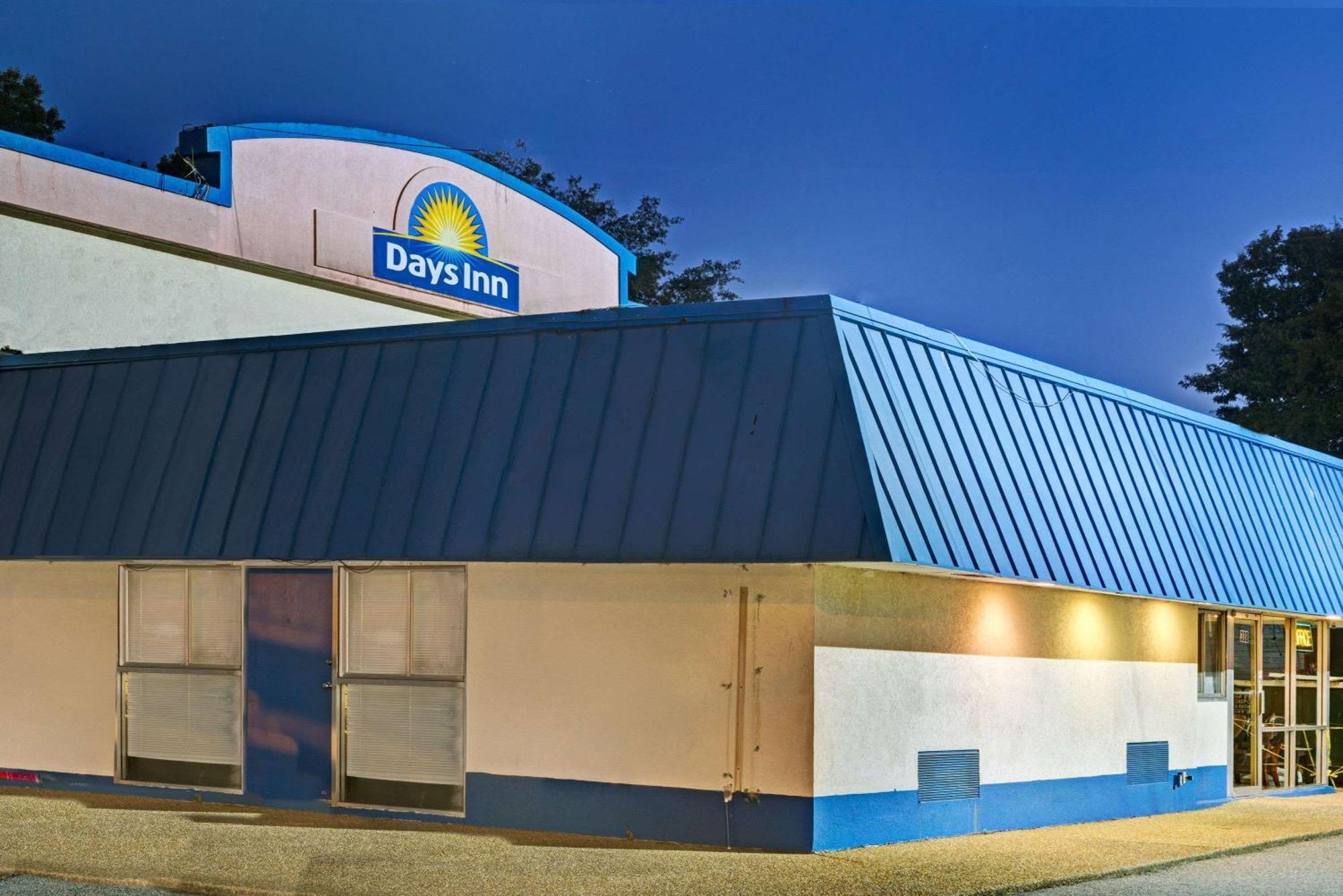 Where to Stay Near Elizabeth City Parks & Rec: 2 Budget Hotels